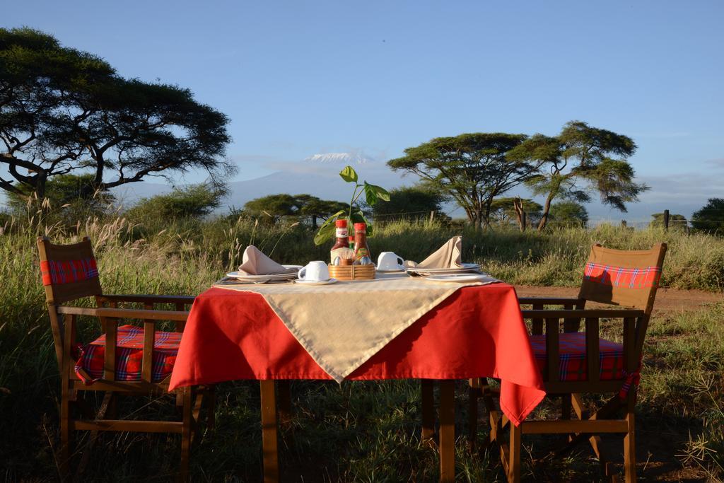 Kibo Safari Camp Villa Amboseli Exterior photo